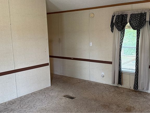 4th image of 412 Schaal Rd #1