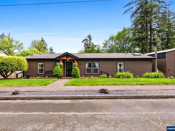 1788 Fir St, Sweet Home, OR 97386