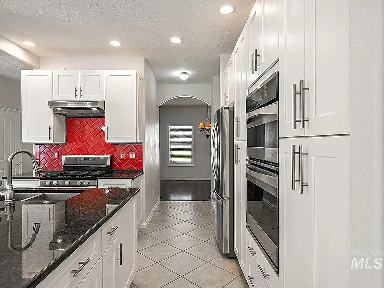 13985 W Chatsworth Ct — Photo 10