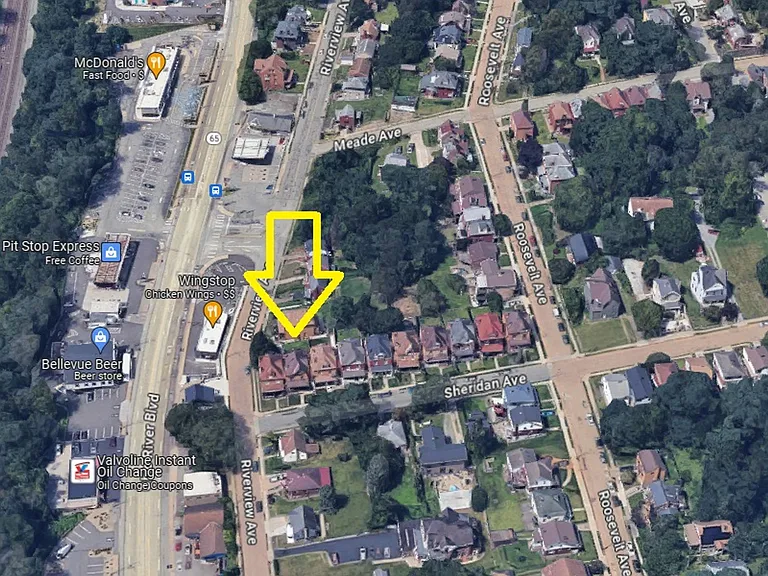 3 Unit Apartment Building in the Heart of the Bellevue area of Pittsburgh — Photo 2