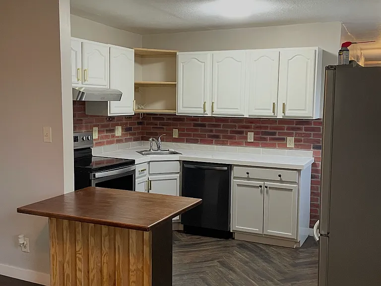 832 1st Ave #832 — Photo 7