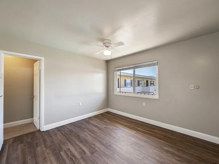 Garden Court Apartments — Photo 15