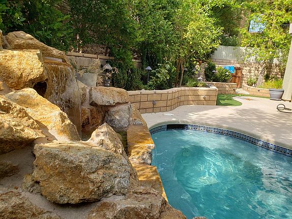 2nd image of 11920 Amistoso Ln