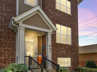 843 Lexington Cir E, Des Plaines, IL 60016