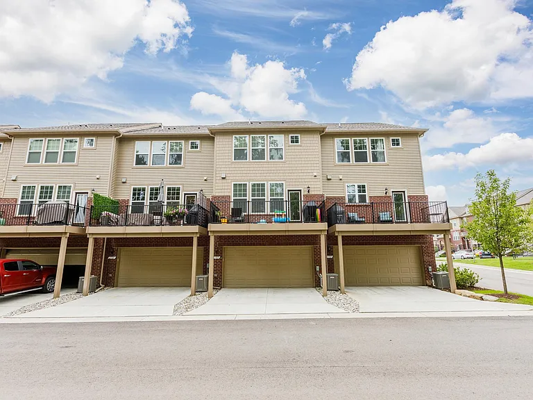 2785 Hartwick Dr — Photo 31