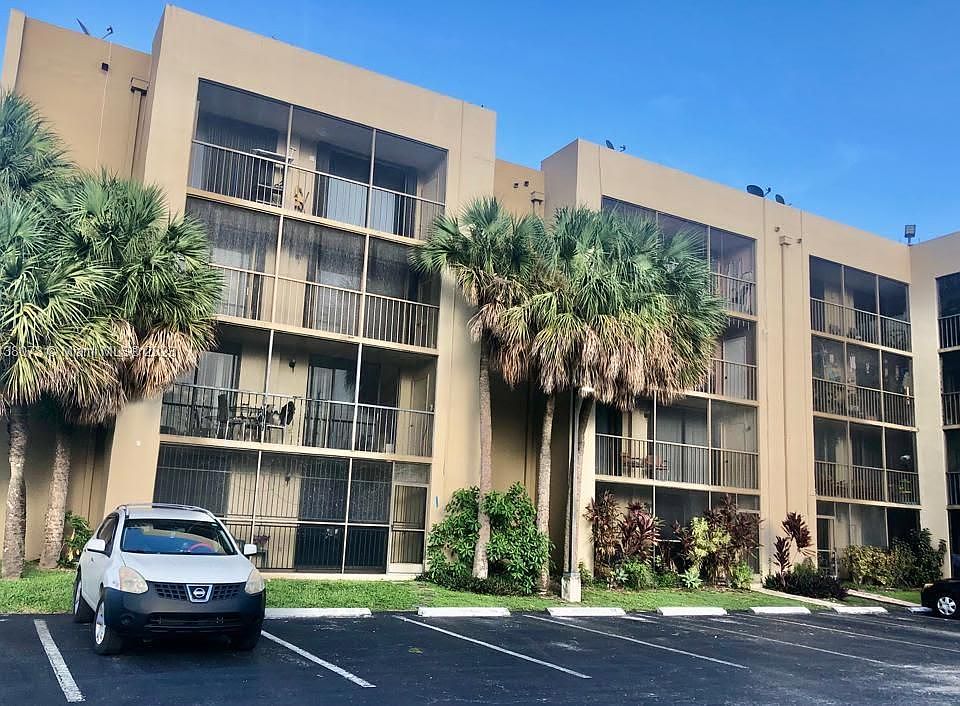1st image of 8615 NW 8th St APT 321