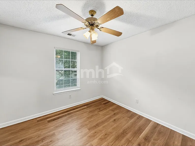 4238 Zephyrhills Dr NW — Photo 14