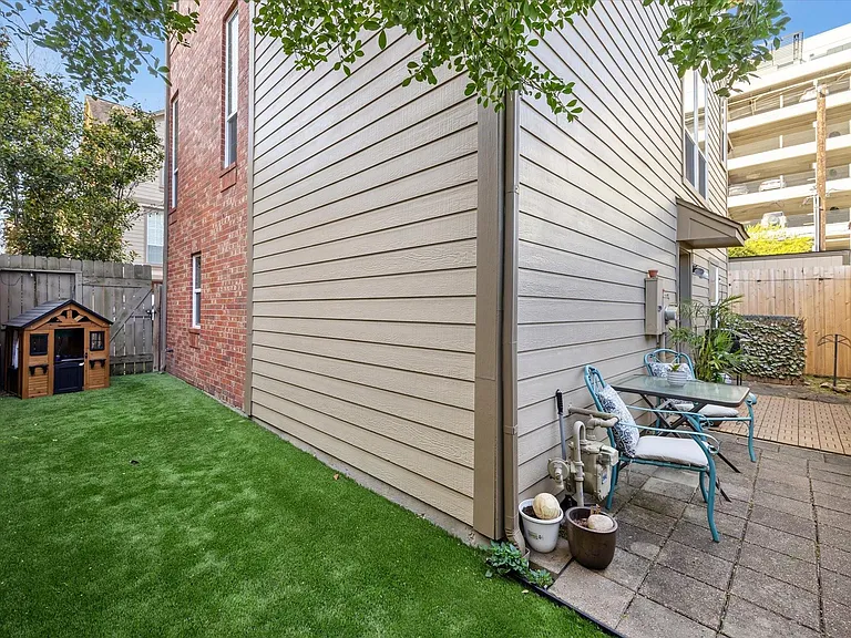920 Cohn St — Photo 22