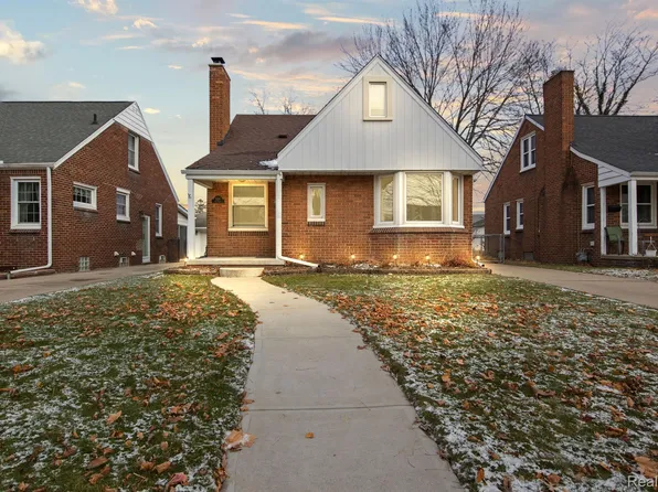 1528 N Vernon St, Dearborn, MI 48128