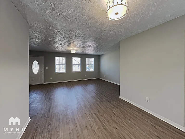 115 Carver St — Photo 8