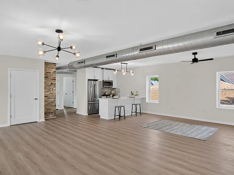 2995 S Clement Ave #A — Photo 10