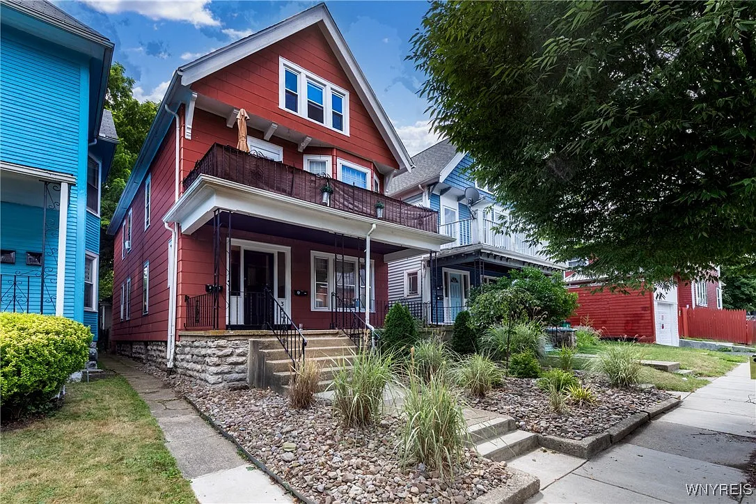391 Hoyt St photo 1