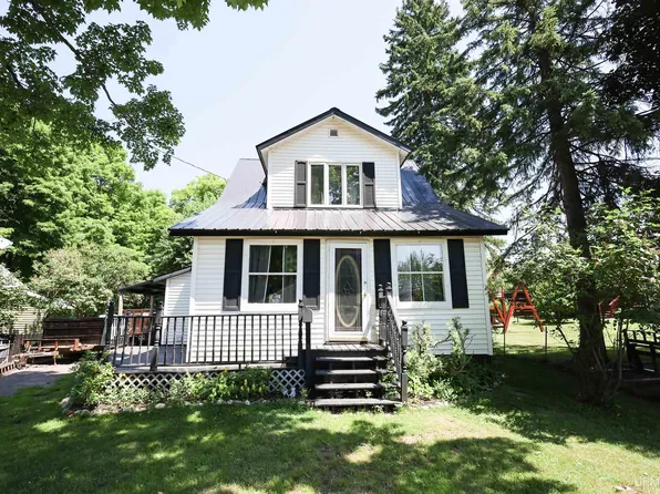 211 N Birch St, Lanse, MI 49946