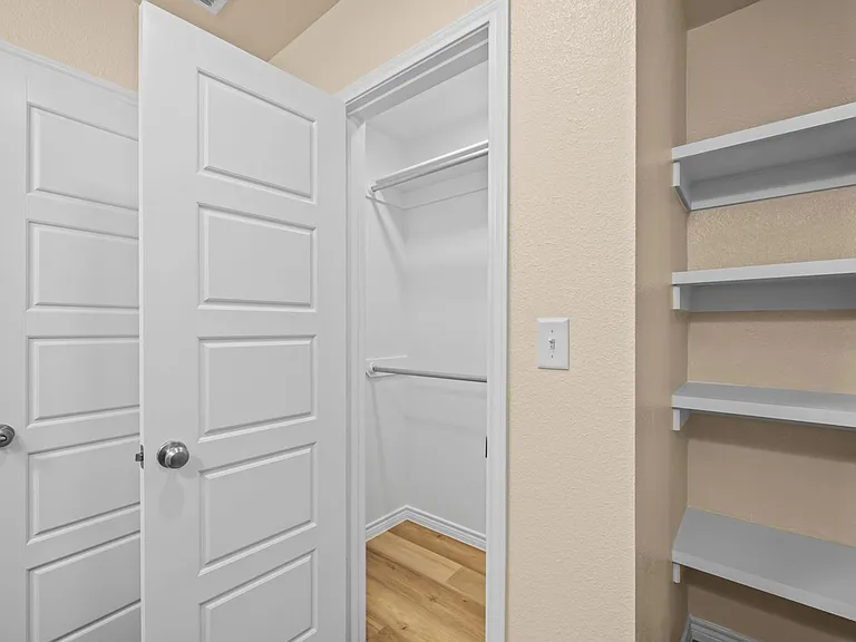 11301 N Cres #2800-B — Photo 9