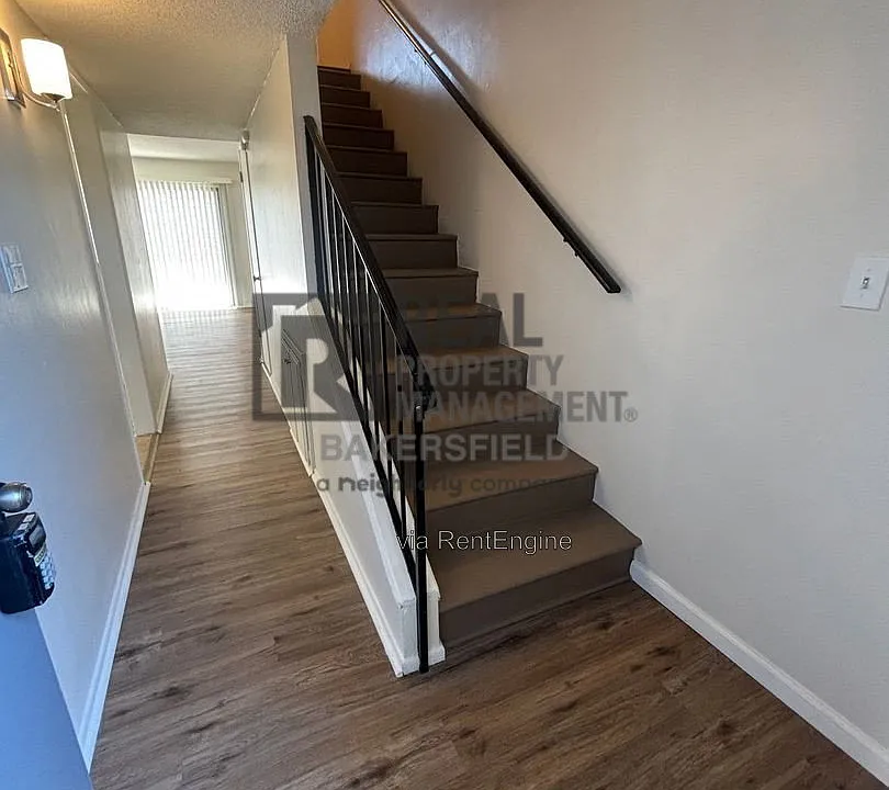 2403 Olive St #2403