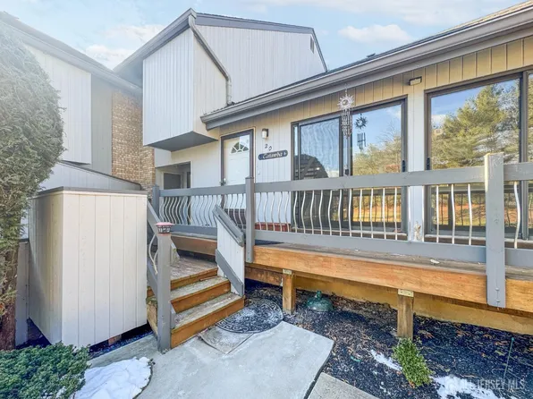 20 Catawba Ct, Monmouth Junction, NJ 08852