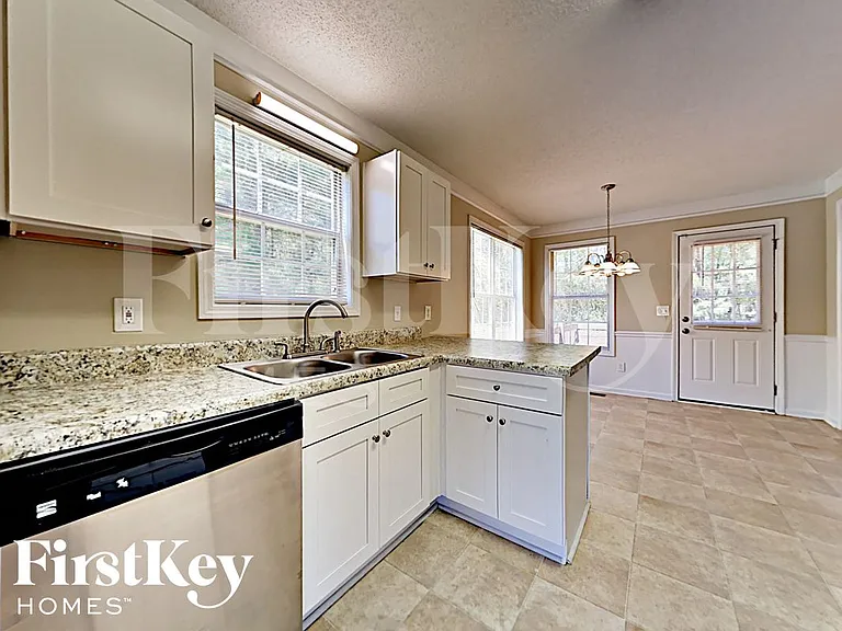 376 Tuscany Trce — Photo 3