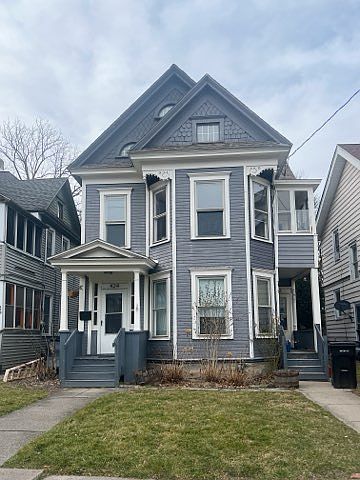 1st image of 422-24 Whittier Ave #2