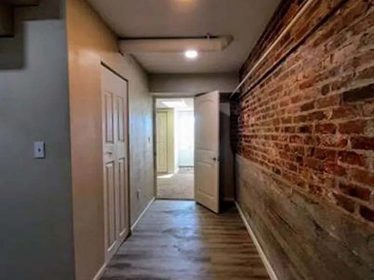 306 W Aluminum St — Photo 3