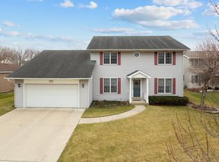 2313 Ardaugh Ave, Crest Hill, IL 60403