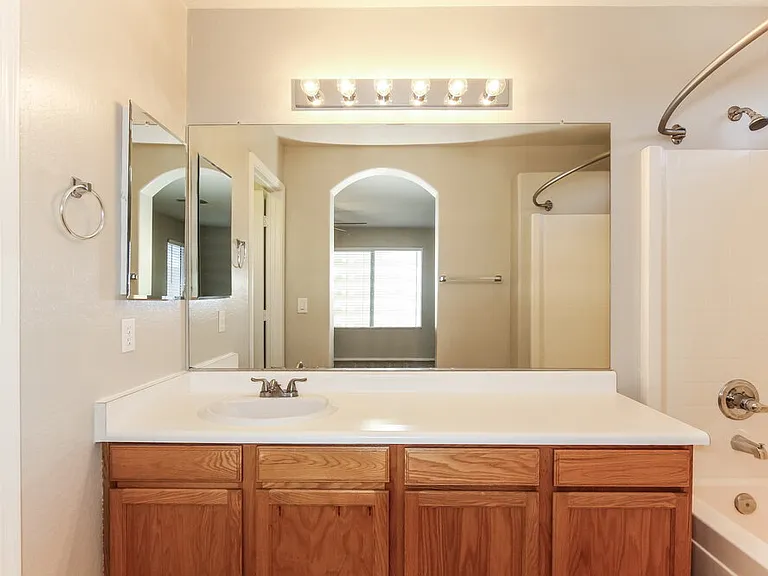 11005 W Frier Dr — Photo 10