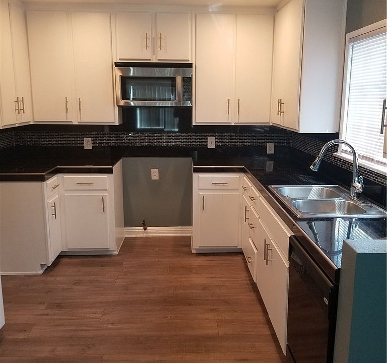 1st image of 1371 Windsor Dr