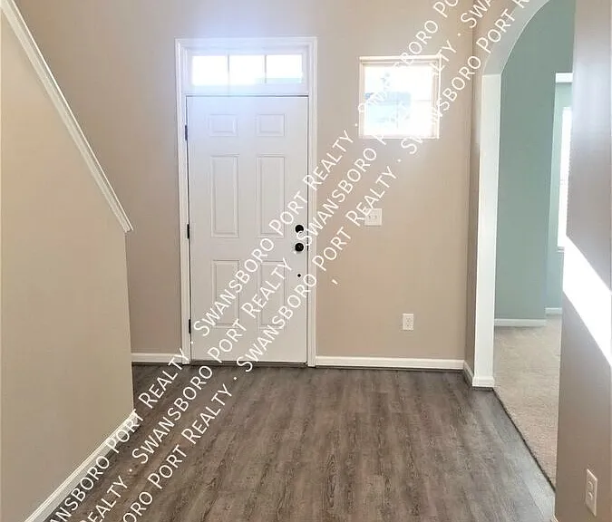 411 Cyrus Thompson Dr — Photo 6
