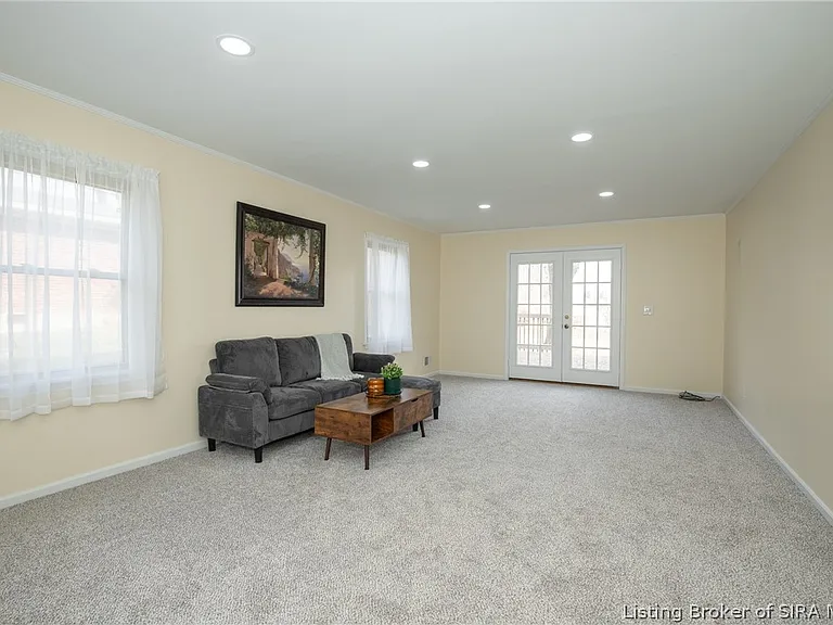 2413 Saint Andrews Rd — Photo 12