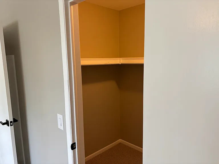 7050 Villa Dr #5 — Photo 12