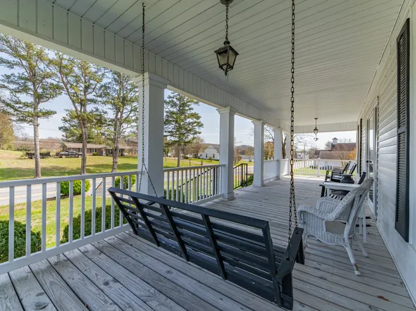 317 N Main St, Cornersville, TN 37047