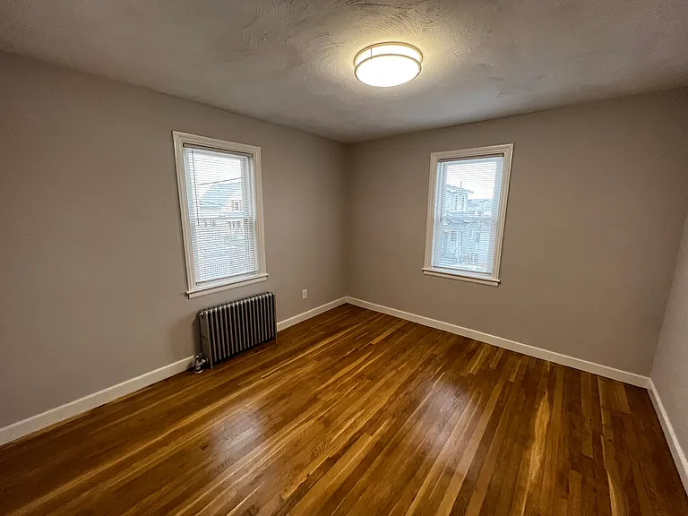 110 Leeds St — Photo 10