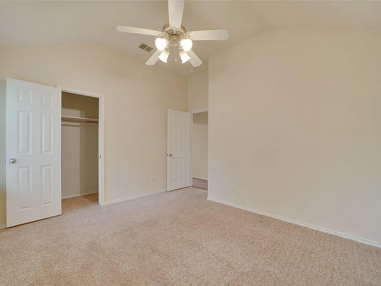 121 Park Ln — Photo 26