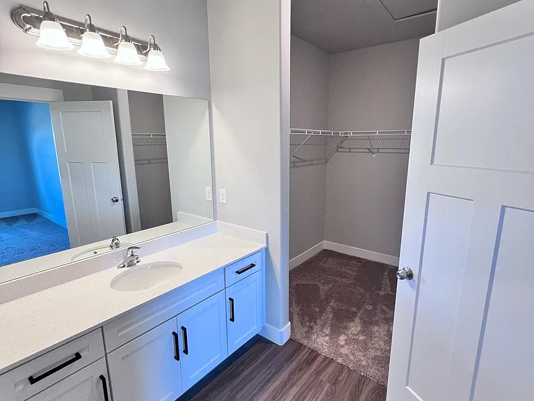 932 W Spider Green Way #204F — Photo 5