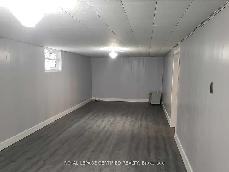 290 Balmoral Ave N — Photo 20