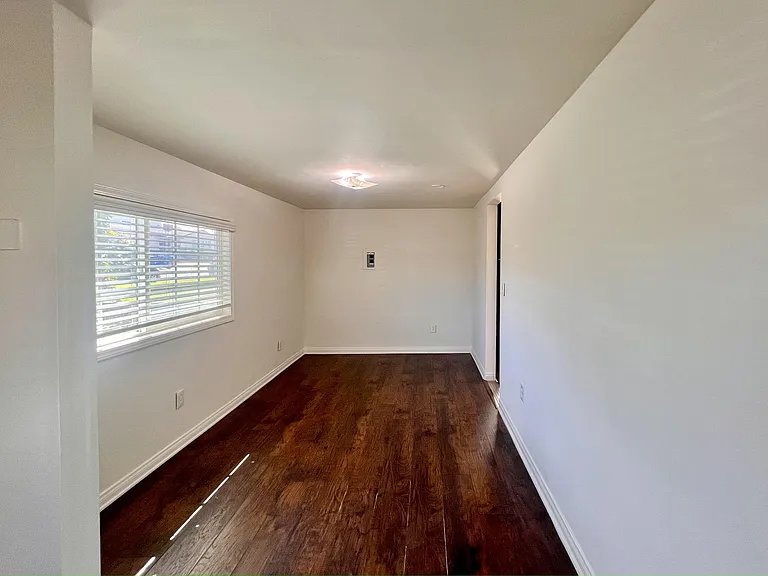 Bedroom (4)