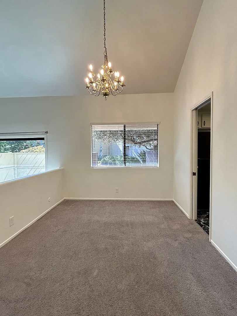 3 Bedroom 2 Bath Spacious Creekside Village Condo in Ojai! — Photo 4