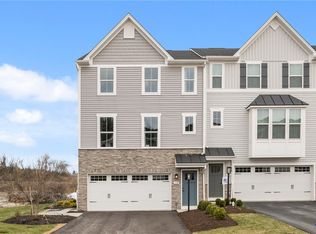 118 Crown St, Mc Kees Rocks, PA 15136