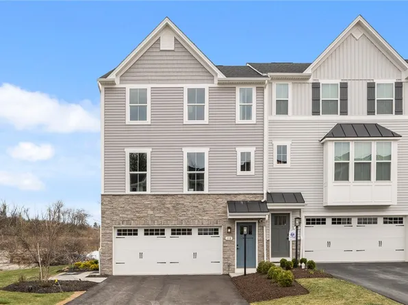 118 Crown St, Mc Kees Rocks, PA 15136