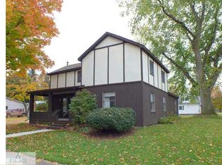 404 E 2nd St, Perry, MI 48872