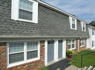 5303 Poindexter Dr APT B, Louisville, KY 40291