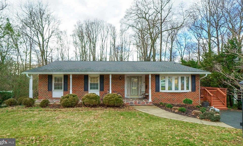 1st image of 4410 Braeburn Dr