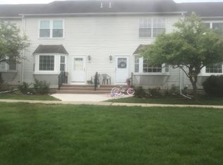 1704 Newbury Ct #1704, Flemington, NJ 08822