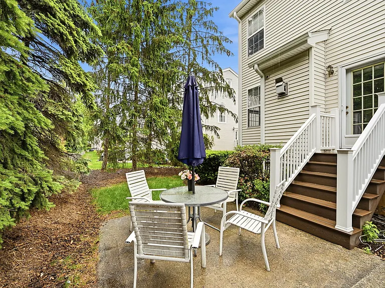 216 Barringer Dr — Photo 41