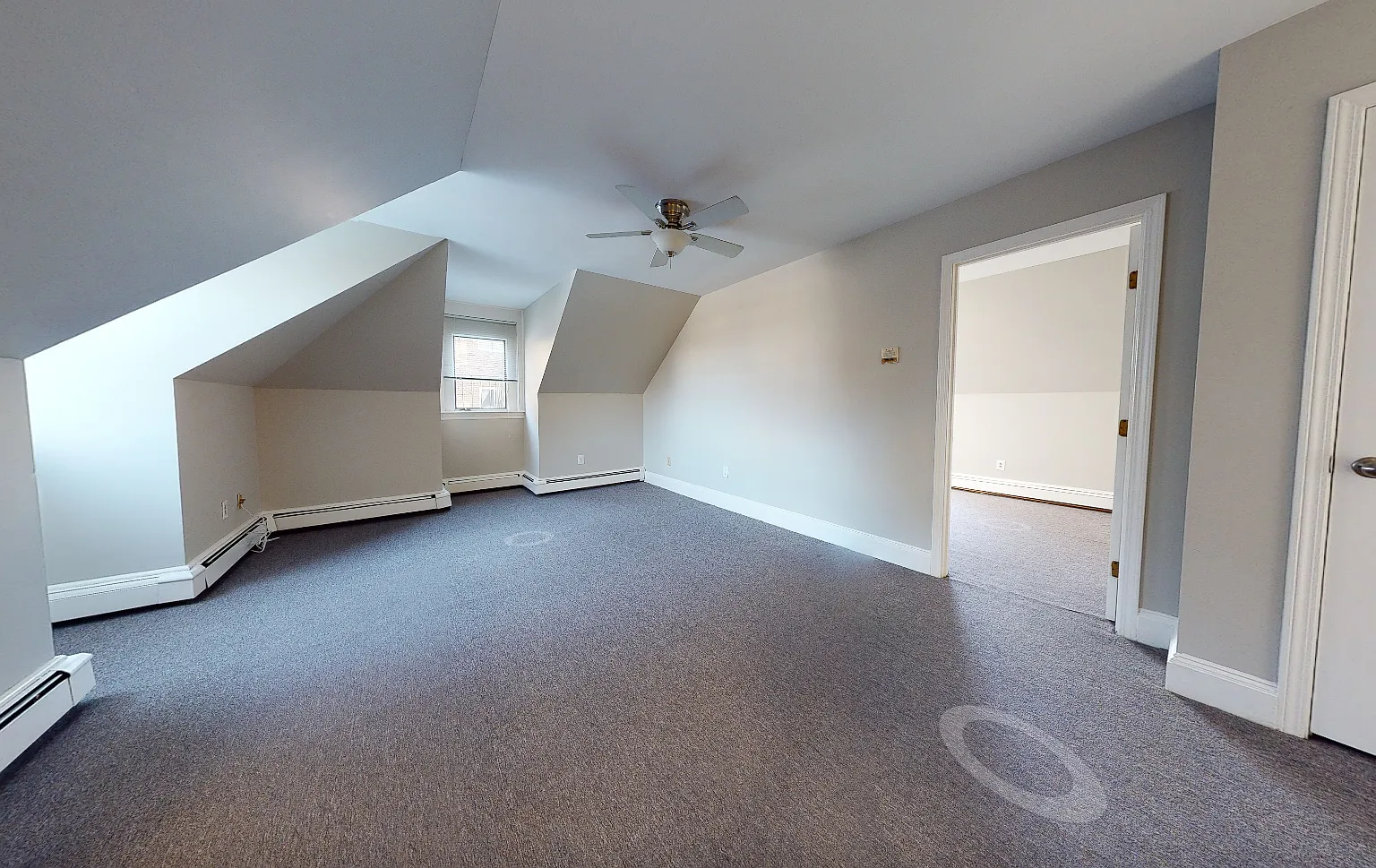 1 bed, 550 sqft, $2,400 — Photo 1