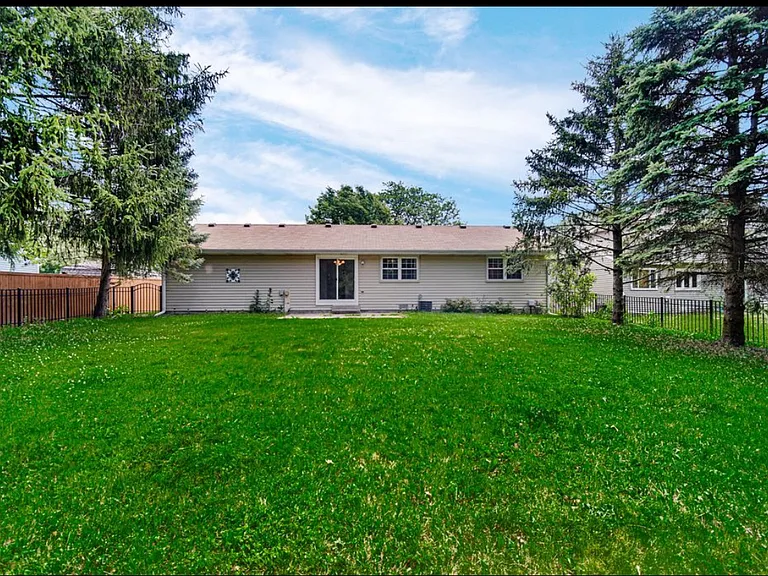 1745 Bucknell Ct — Photo 19