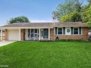 804 Delphia Ave, Elk Grove Village, IL 60007
