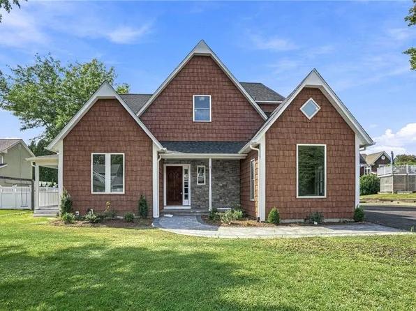 127 Woodbine Ave, Warwick, RI 02886