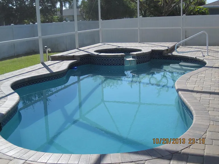 4509 SW 20th Pl — Photo 17