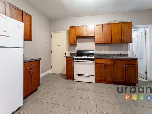3rd image of 1525 60th St #1B