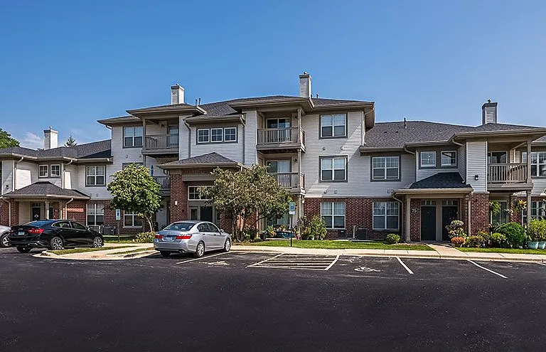 Woodlake Apartments — Photo 25